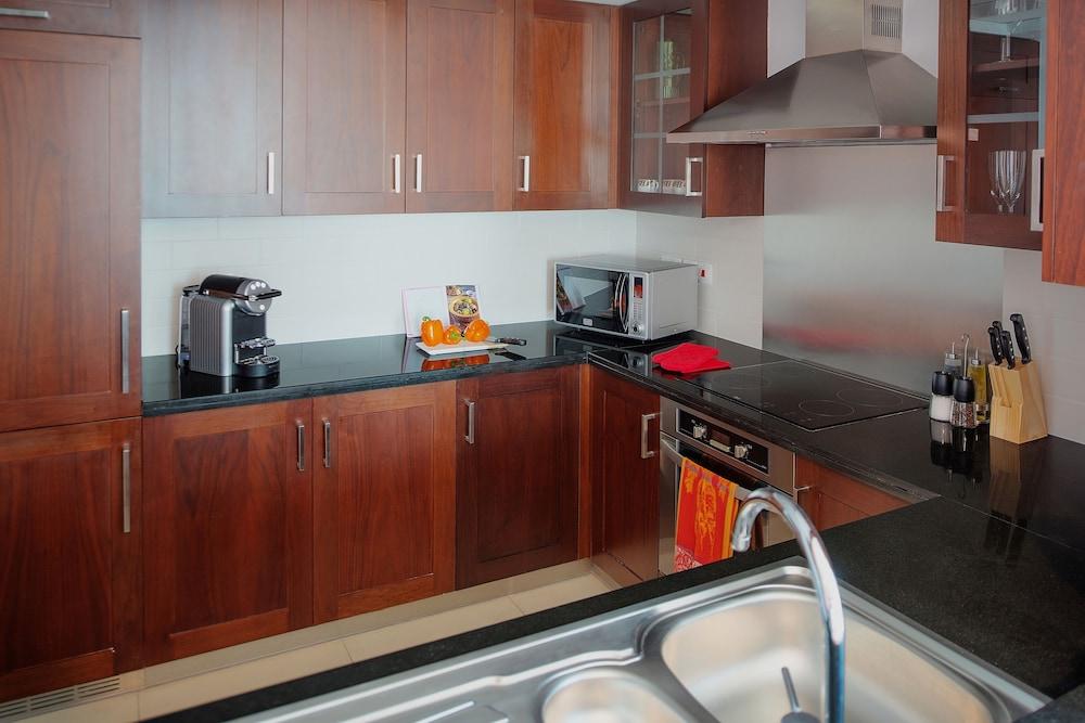 Dream - With Private Terrace, 29 Boulevard Downtown Apartment Dubai